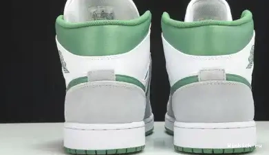 Jordan SE 1 Grey Mid Air Green 0524